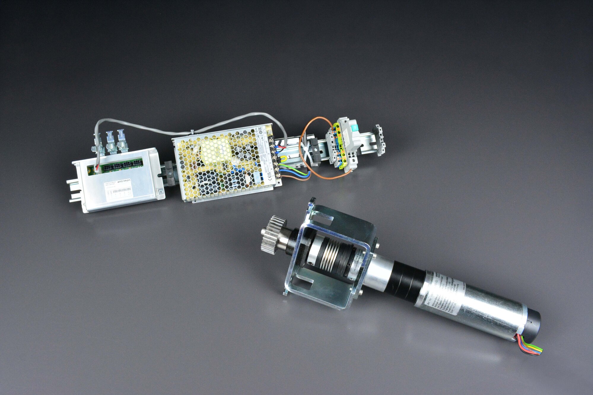 ANTRIMON Group AG : Motor control with obstacle detection